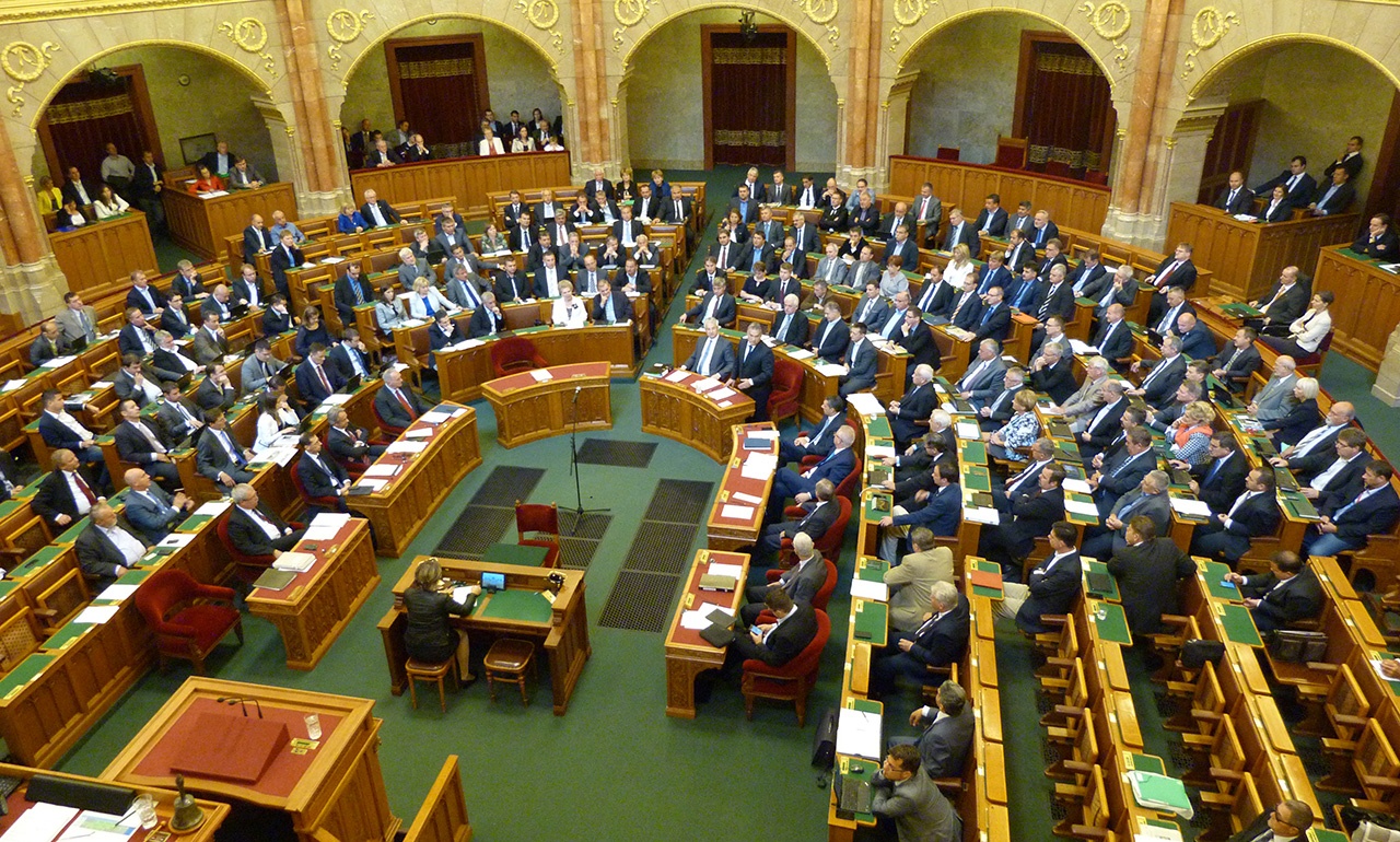 Венгерский парламент: «Европейскую демократию нужно вывести из тупика, в который её направил Европарламент».