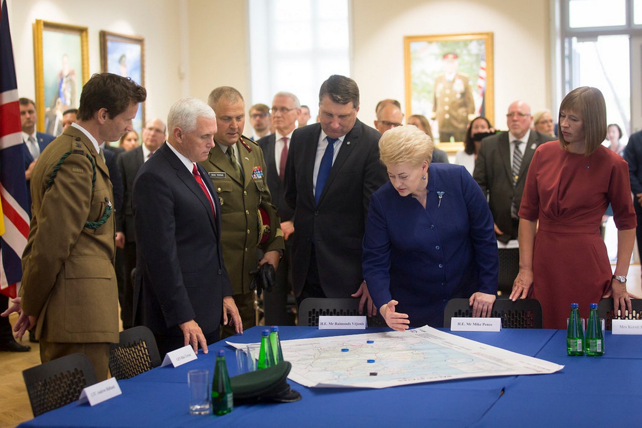 Президент Эстонии Керсти Кальюлайд (справа) и тогда ещё президент Литвы Даля Грибаускайте встречались в Белом доме в 2017 г.