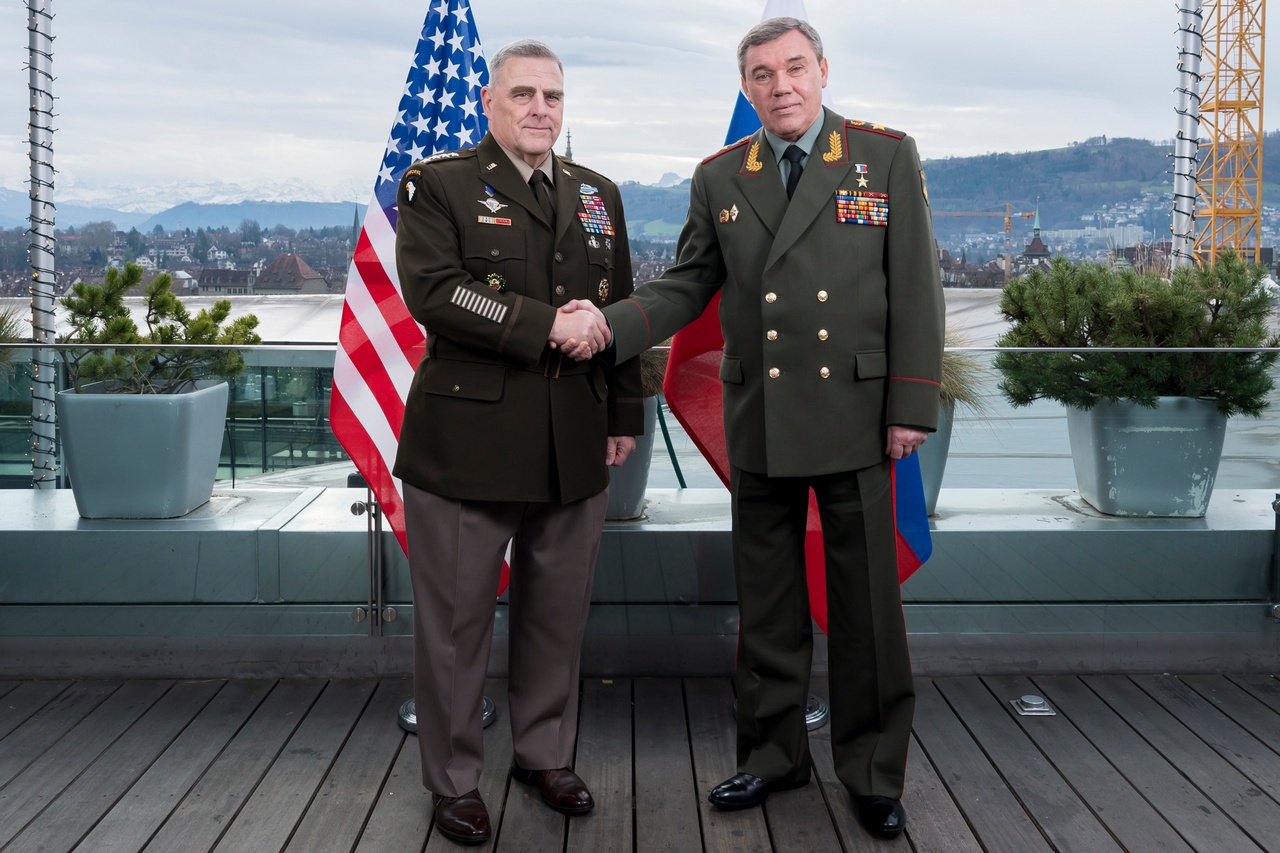 Начальники генеральных штабов РФ и США Валериий Герасимов и Марк Милли в Швейцарии, 18 декабря 2019 г.