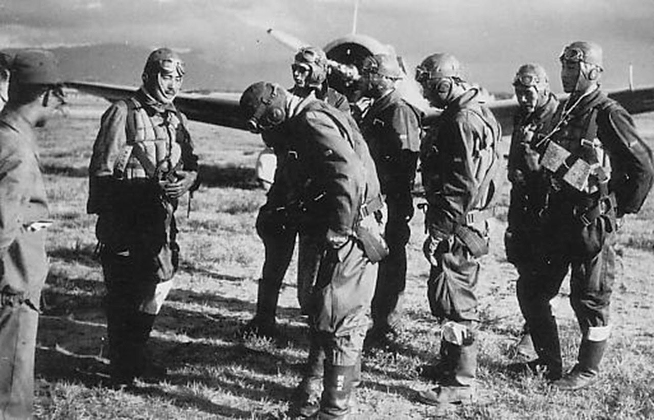 Пилоты Имперских ВВС Маньчжоу-Го, 1942 г.