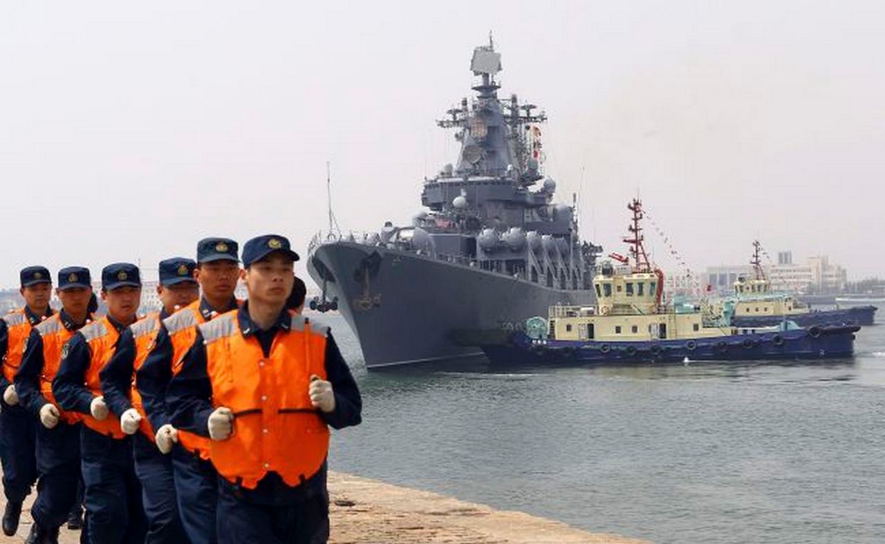 Российские и китайские моряки - это сила.