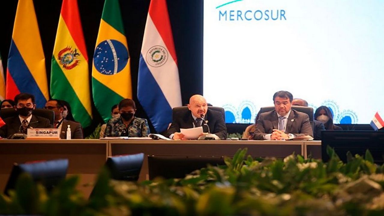 Южноамериканская торговая организация МЕРКОСУР заявила, что не будет вести диалог с президентом Украины.