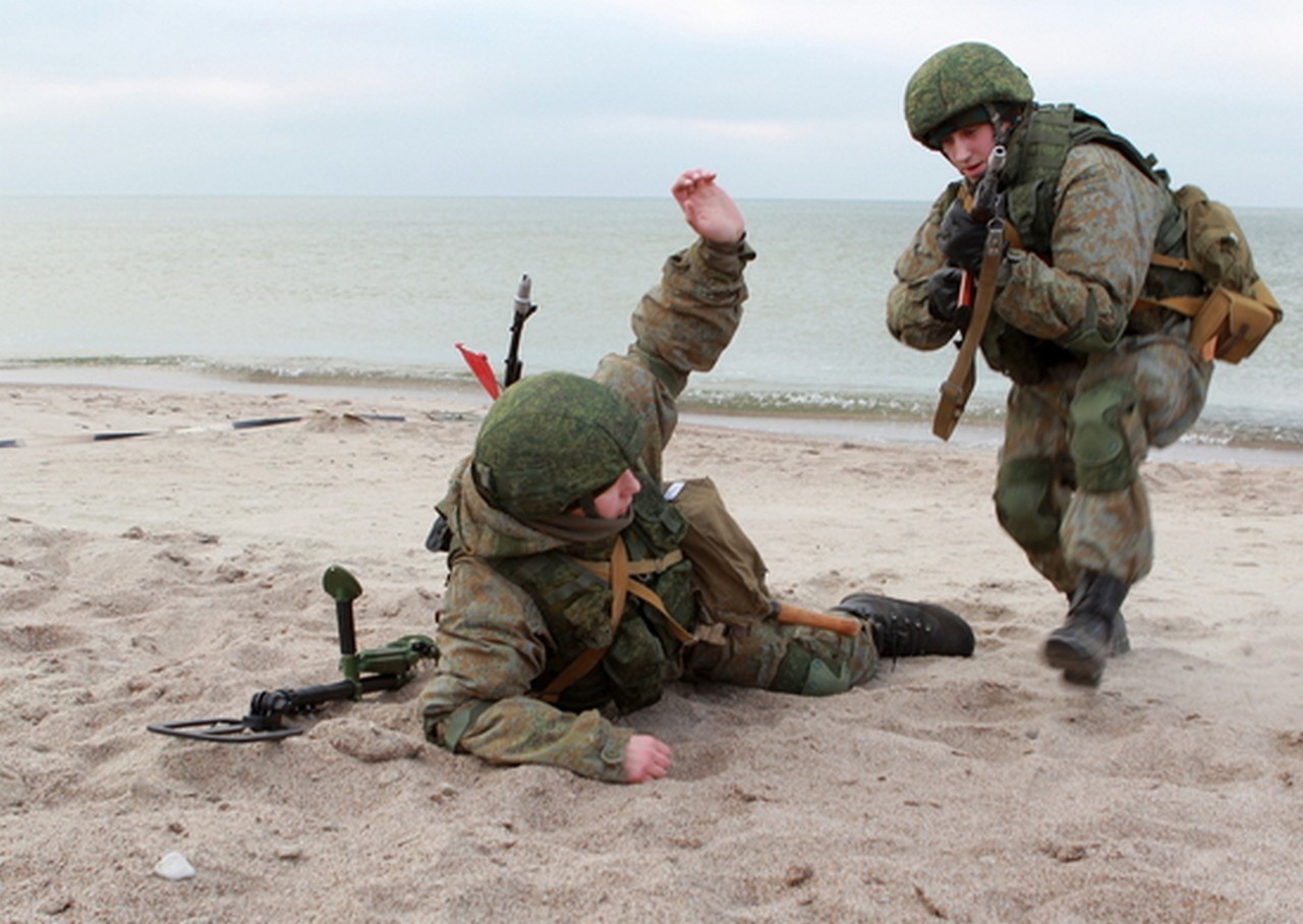 С подразделениями морской пехоты Балтийского флота проведено учение по противодесантной обороне.