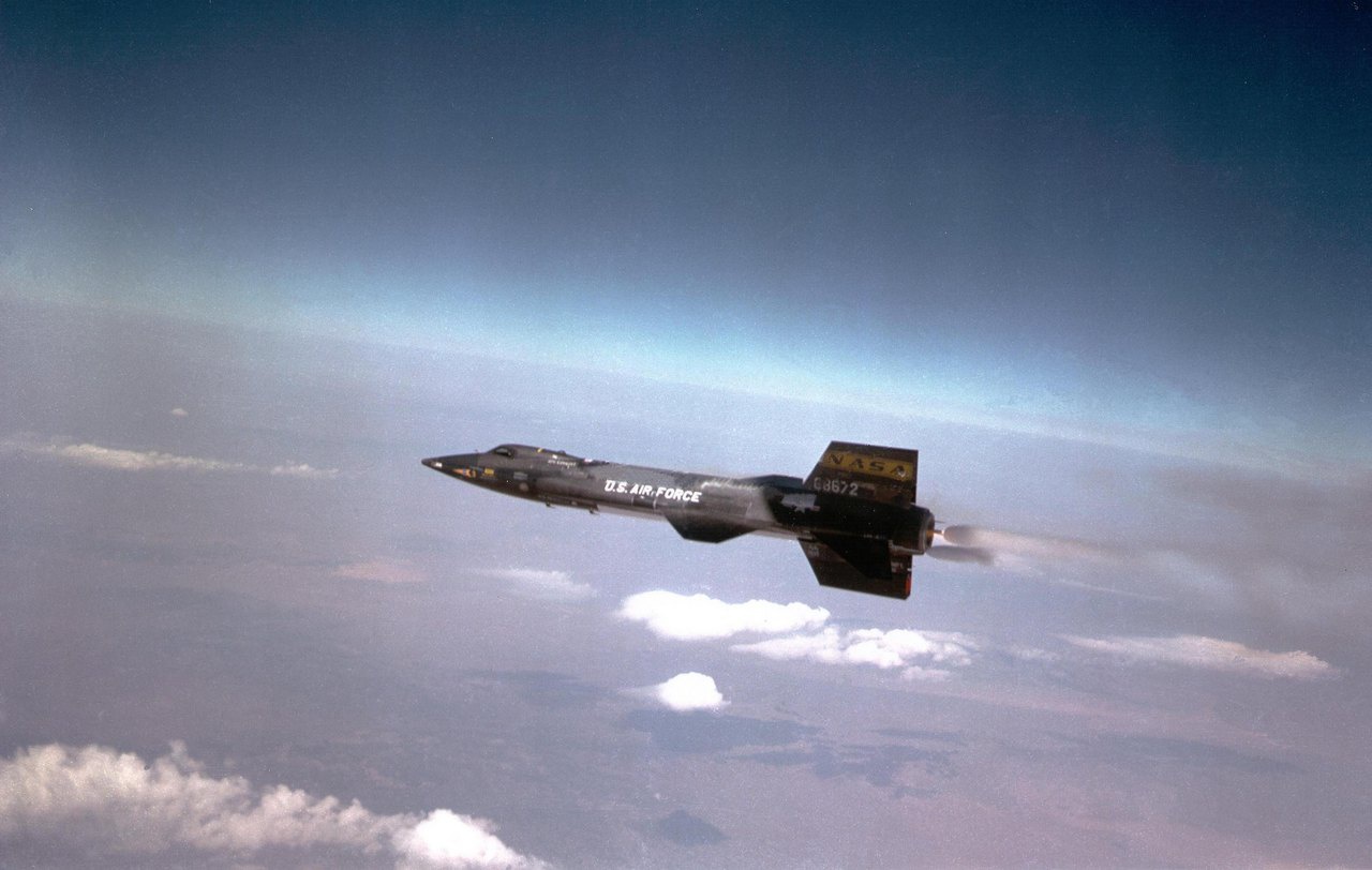Гиперзвуковой самолёт North American X-15.
