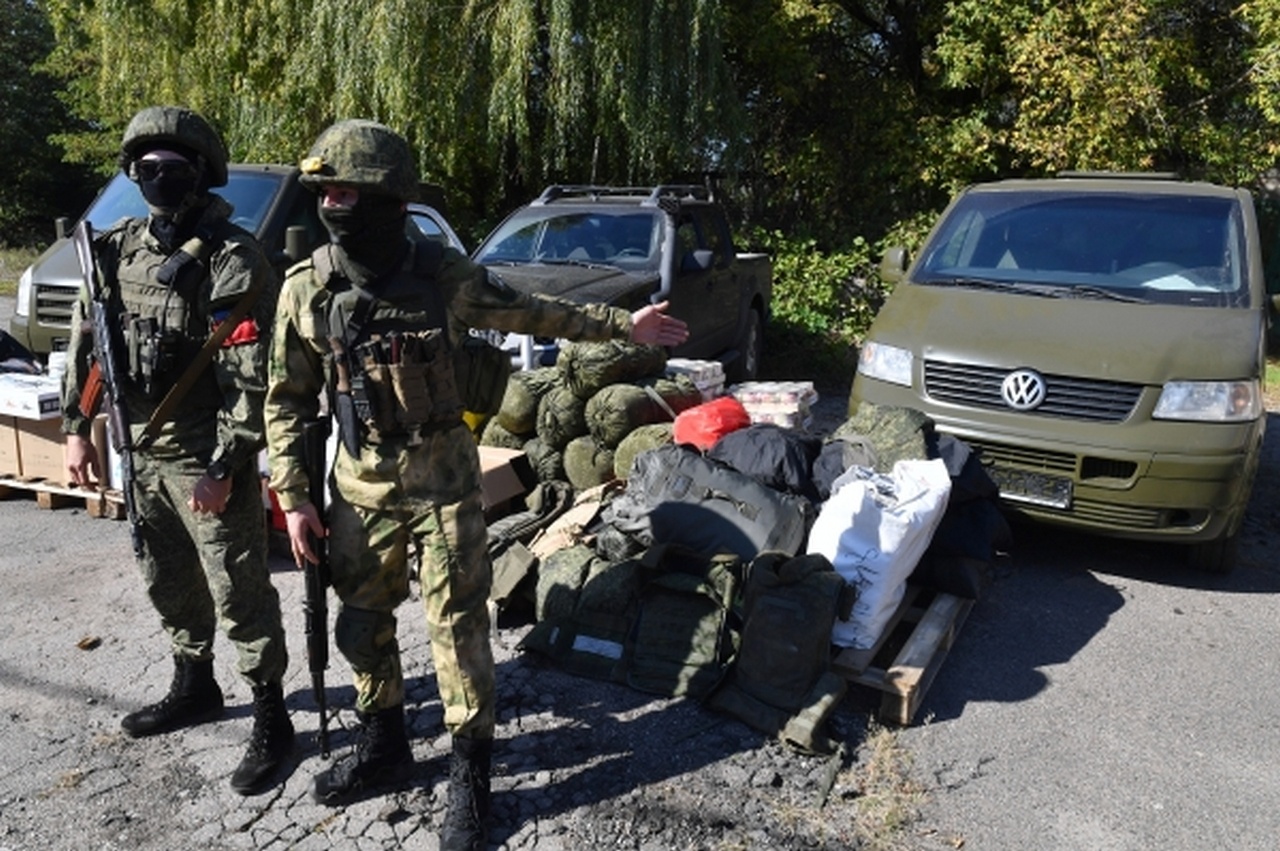 Военнослужащие доставили в Донецк гуманитарную помощь от жителей Ульяновской области.