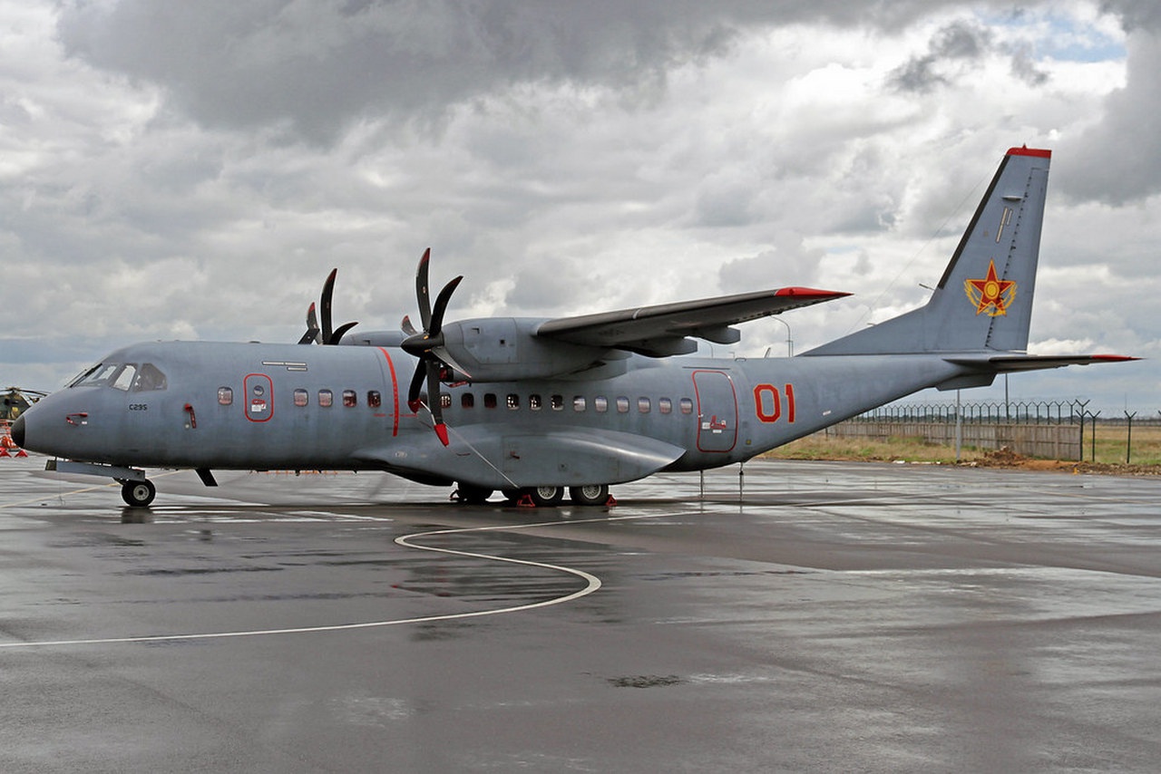 Военно-транспортный CASA C-295 самолёт ВВС Казахстана.