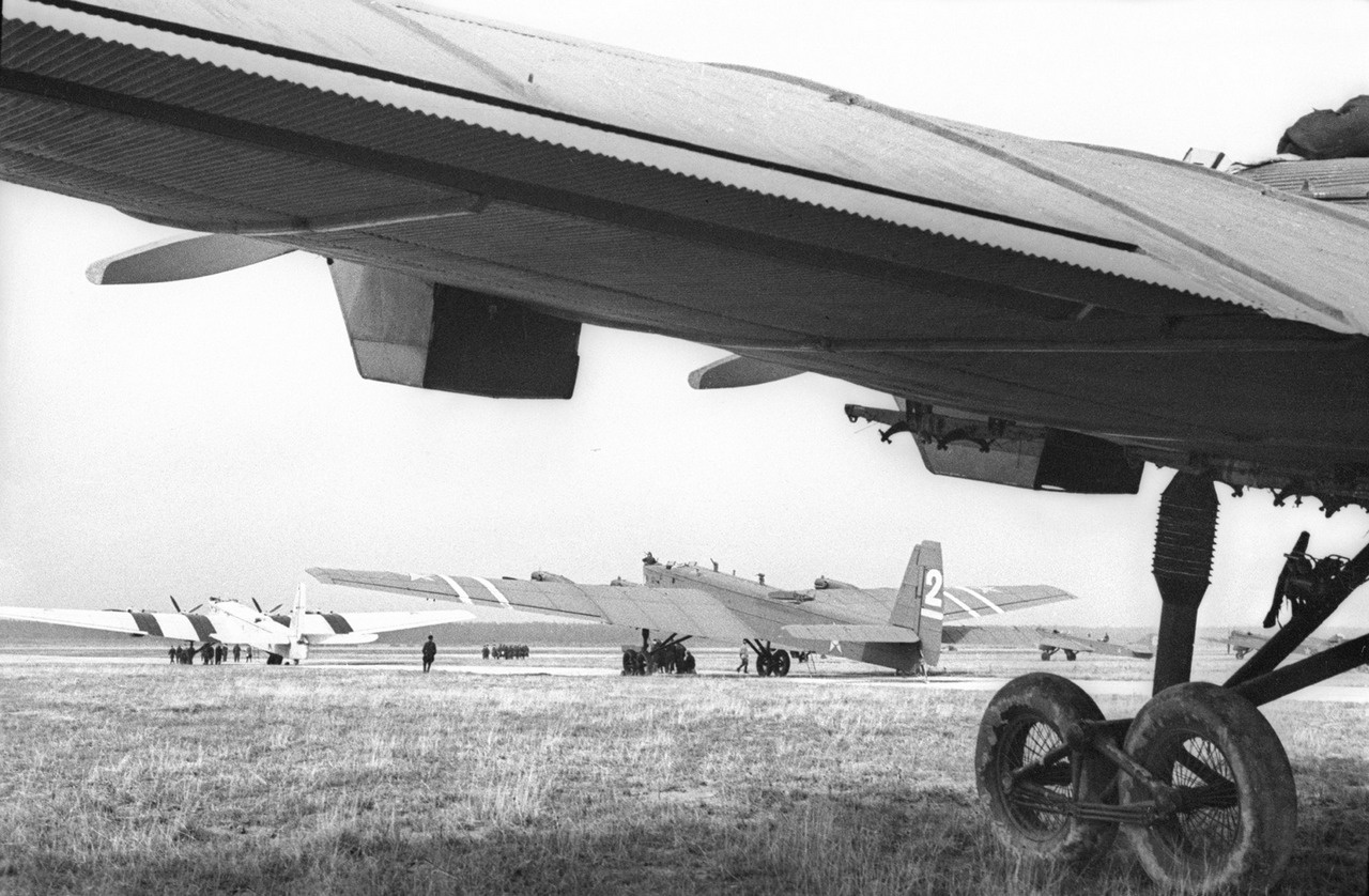Бомбардировщики ТБ-3 различных модификаций.