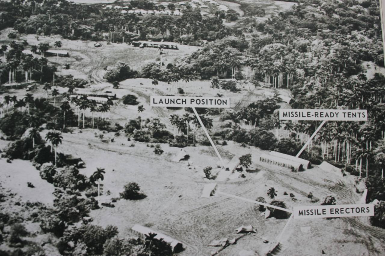 Шпионский снимок базы в Сан-Кристобале.