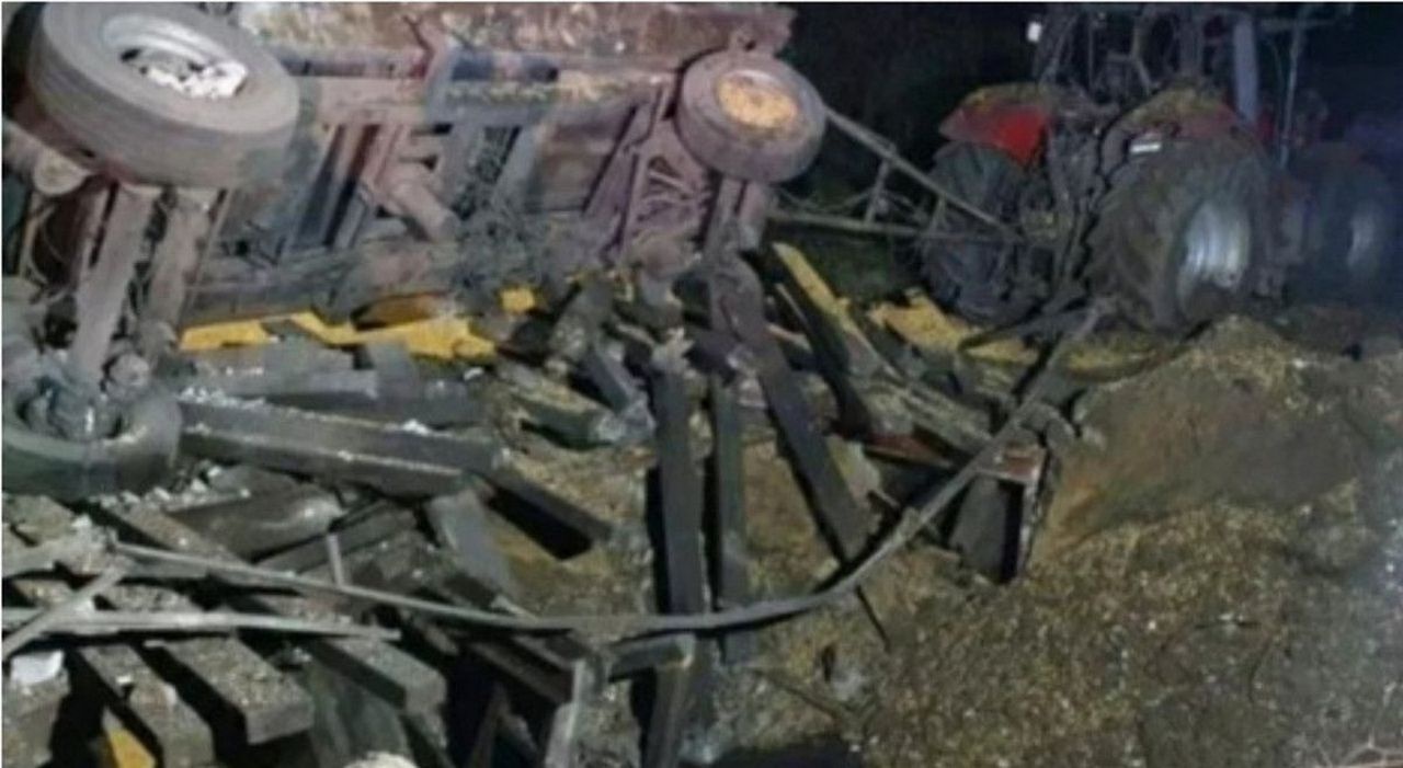 Украинские ПВО поразили мирный польский трактор, погибли люди. Поляки утёрлись - ну, бывает.