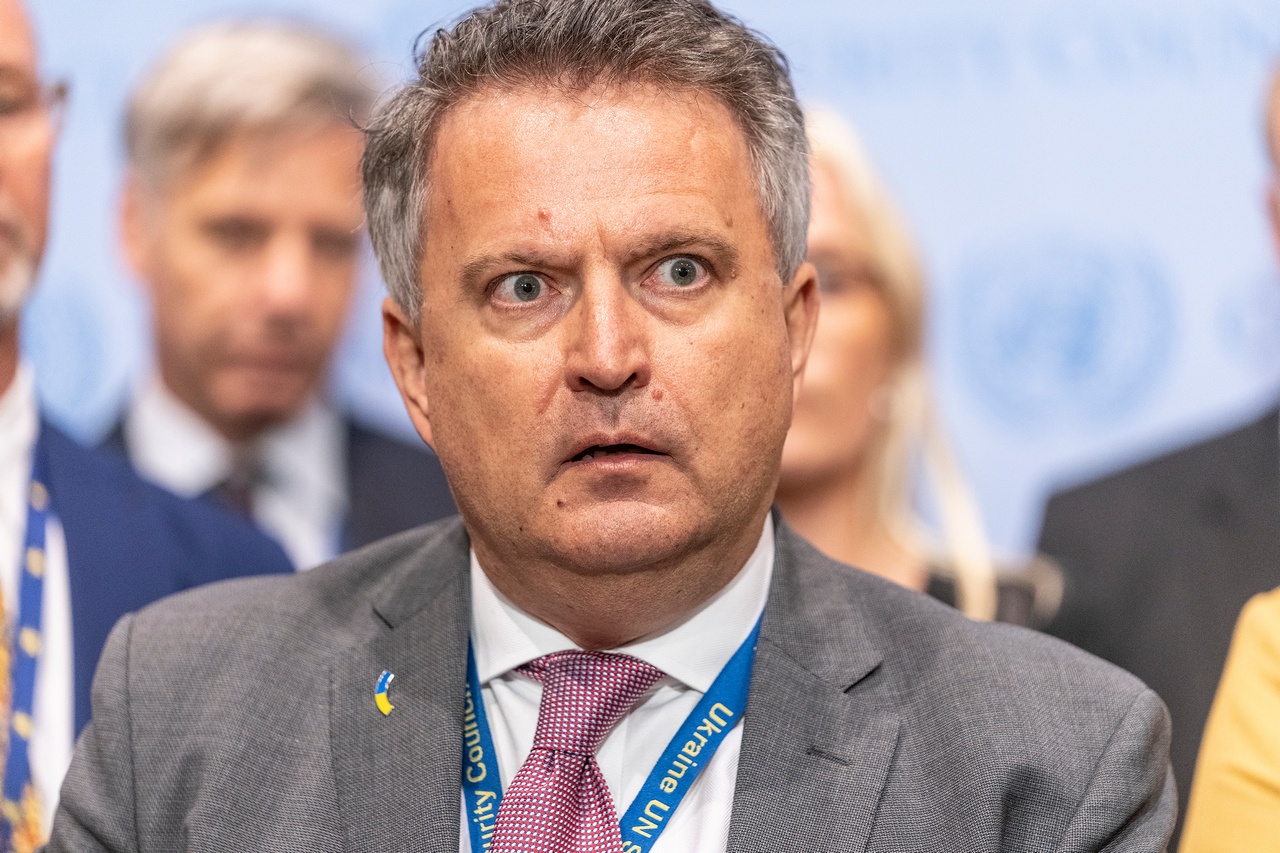 Постпред Украины в ООН Сергей Кислица увидел своего президента, и решил действовать.