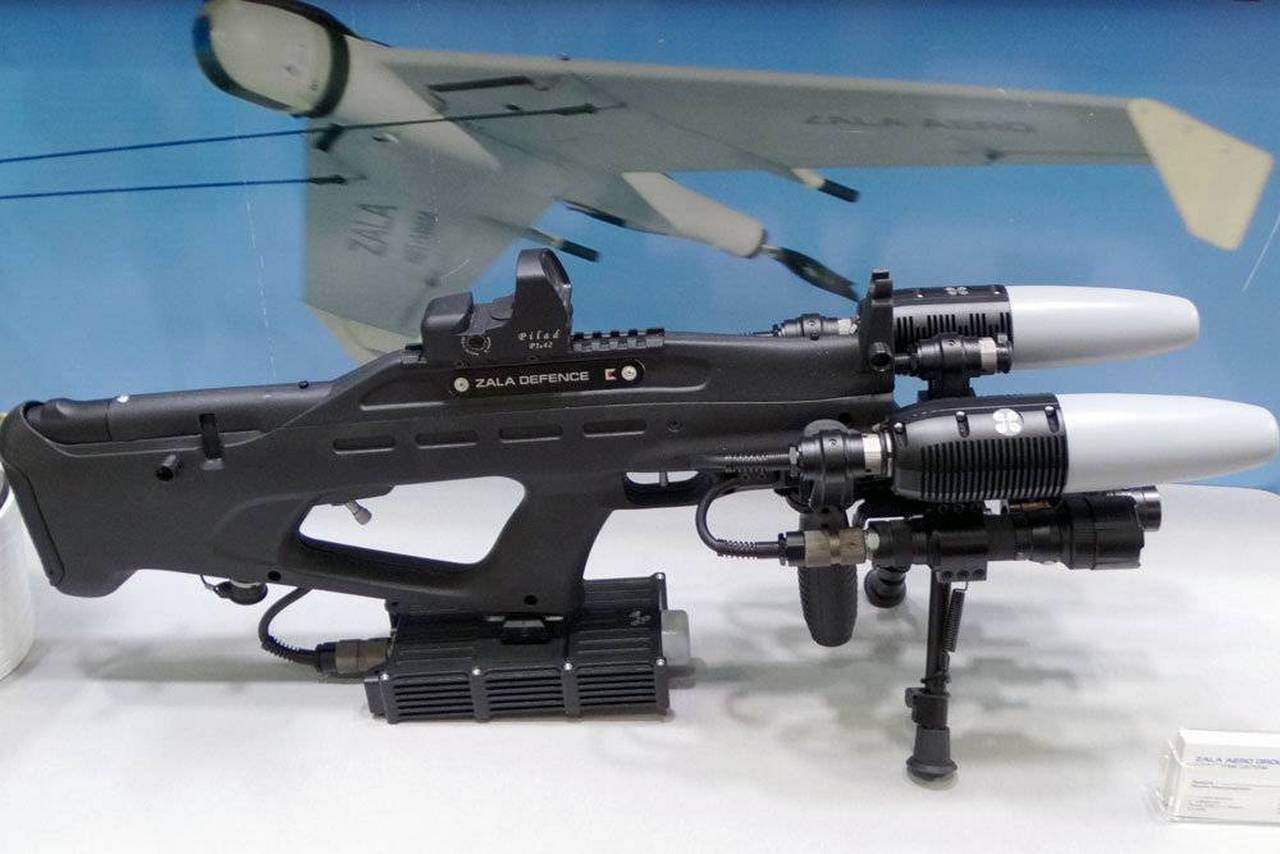 Созданное конструкторами российской компании Zala Aero Group (входит в концерн «Калашников») электронное ружьё «Рекс-1».