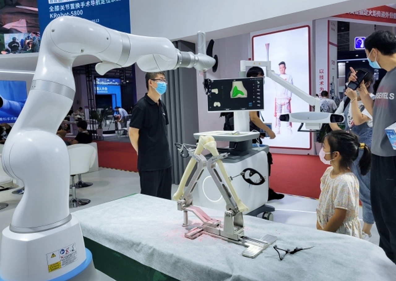 Робототехника - одна из перспективных отраслей Китая.