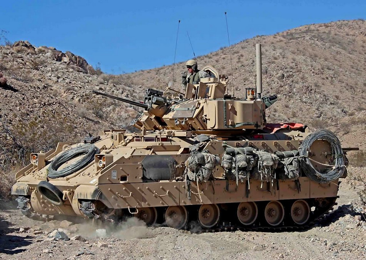 Боевая машина пехоты M2A2 «Брэдли».