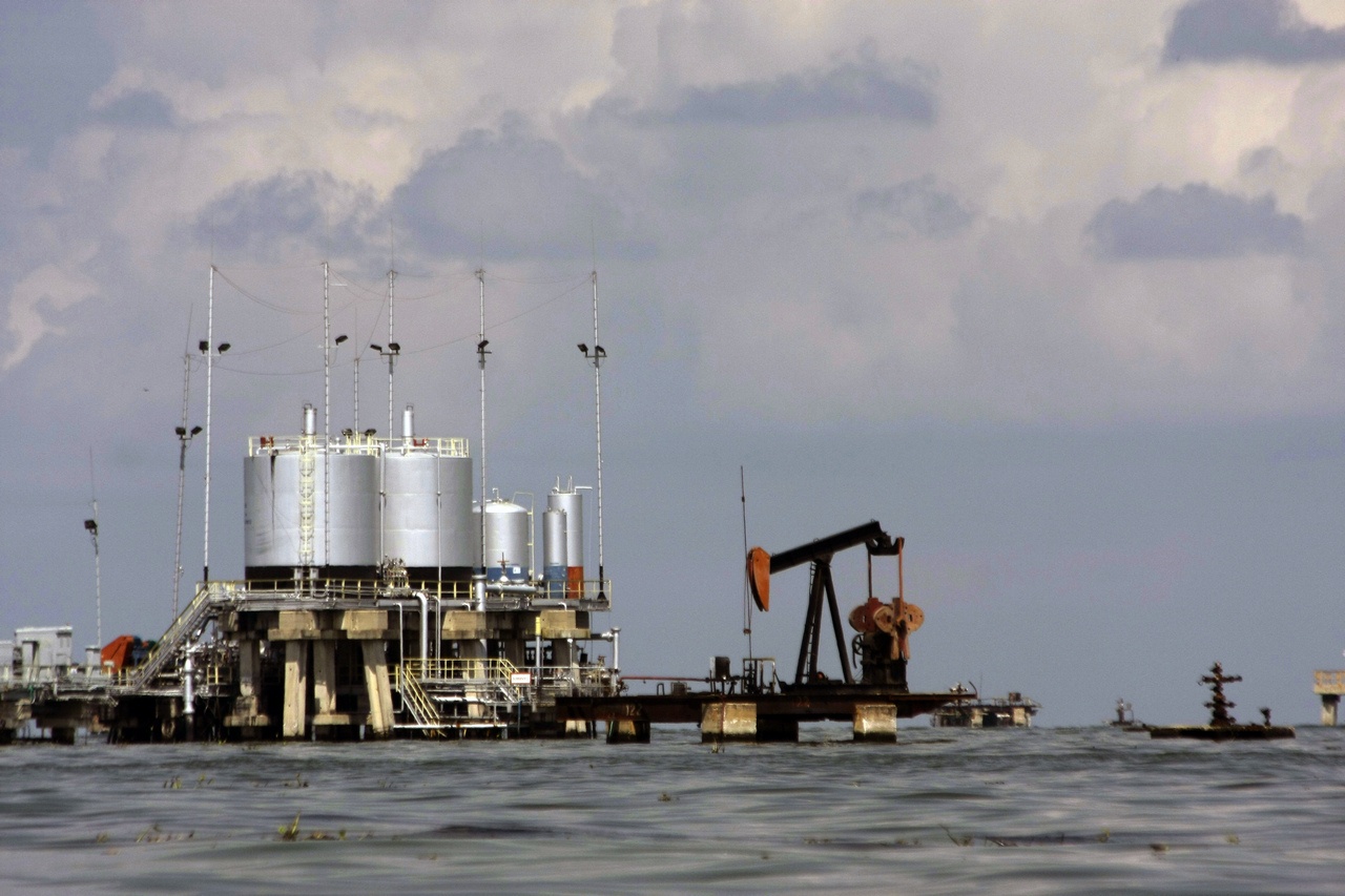 Потери Венесуэлы от санкций против нефтяного сектора составили 232 миллиарда долларов.