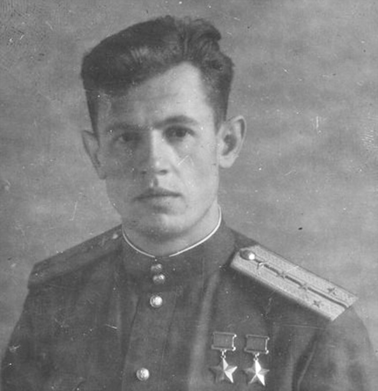 Капитан А.Н. Ефимов. 1945 г.