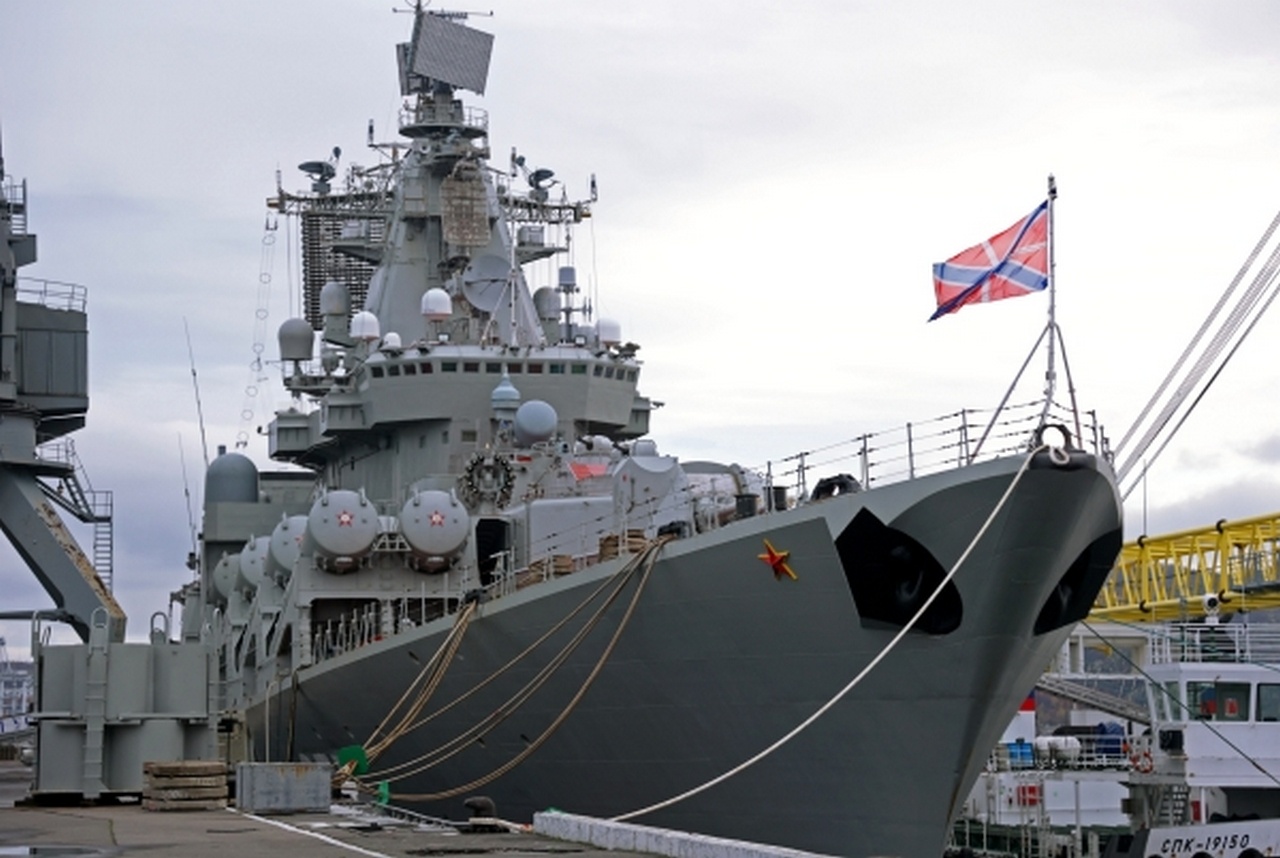 Российский ракетный крейсер дальней морской и океанской зоны проекта 1164 «Атлант» «Маршал Устинов».