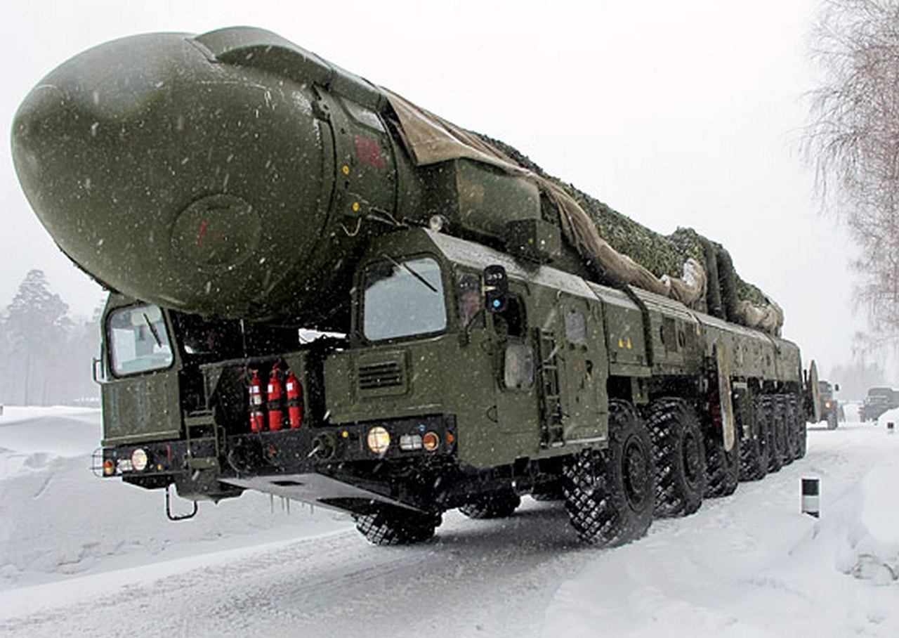Вводимый в боевой состав ПГРК «Ярс» приходит на смену мобильному ракетному комплексу «Тополь».