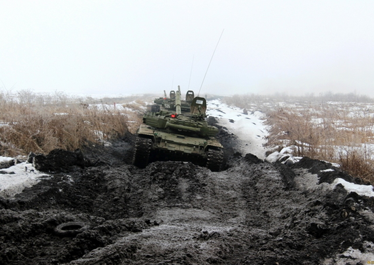 Танки Т-72Б3 на полигоне Тарское.