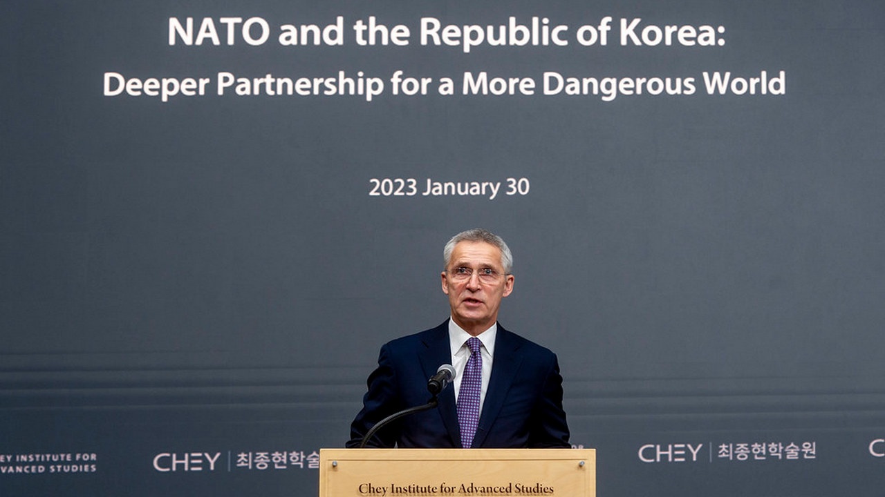 НАТО готовится открыть второй фронт в Азии, или Визит старого провокатора 