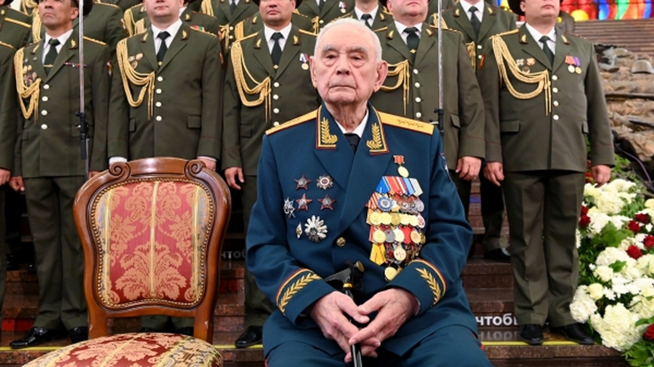 Генерал-полковник Борис Уткин: «Когда я воевал, мне бы не понравилось, если бы кто-то, сидя на диване, давал мне советы»