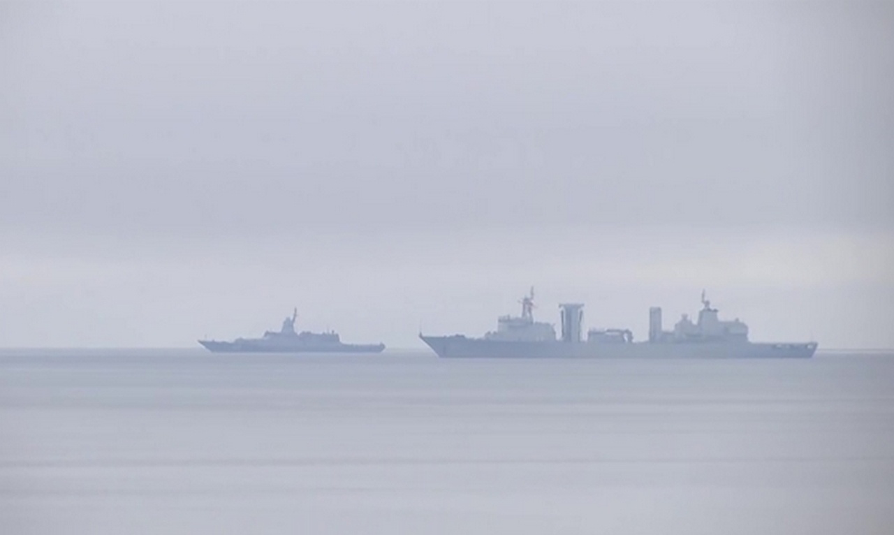 Корабли ВМС Народно-освободительной армии Китая регулярно проводят совместные учения с ВМФ России.