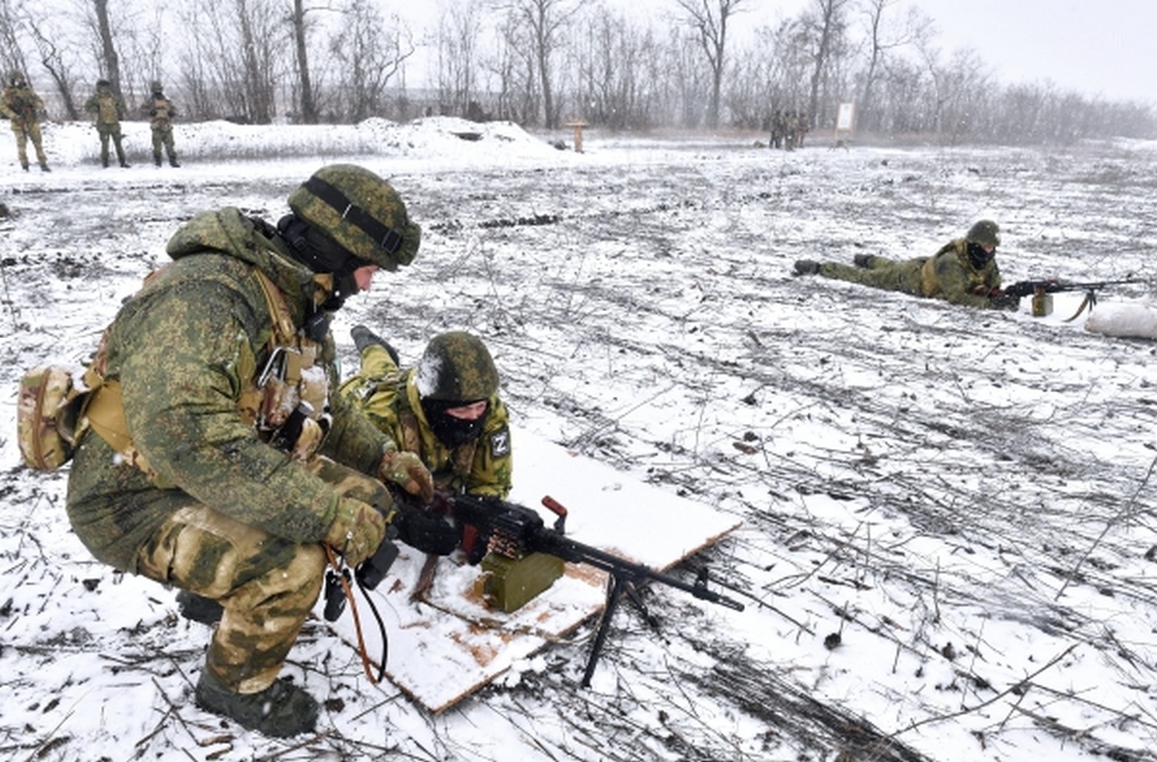 Военнослужащие РФ проходят подготовку на полигоне в Запорожской области, февраль 2023 г.