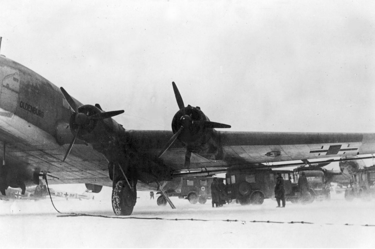 Немцы пытались связать Сталинград воздушным мостом со складами за пределами «котла».