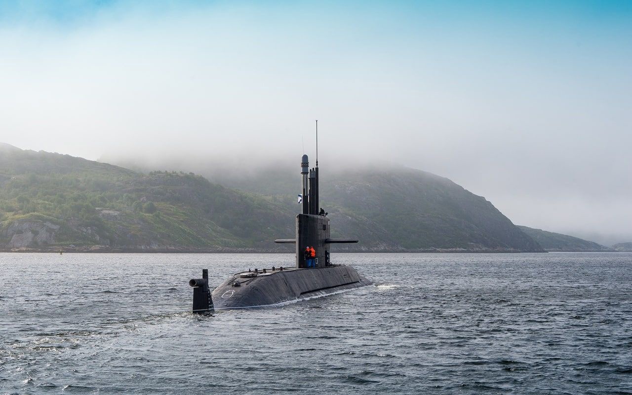 Одна из неатомных подводных лодок, над созданием которой работал Владимир Чернецов, служит на Северном флоте.