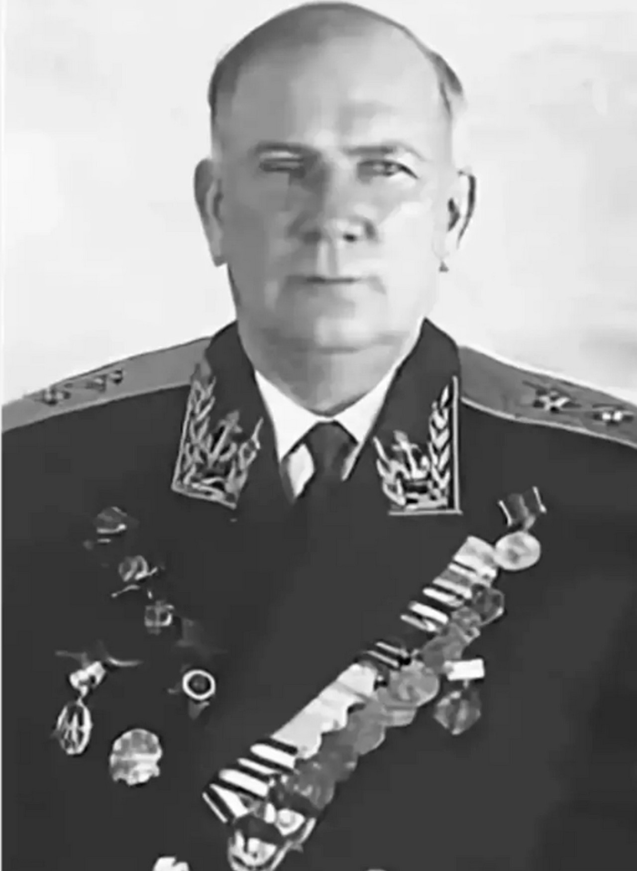 Вице-адмирал А. Рулюк.