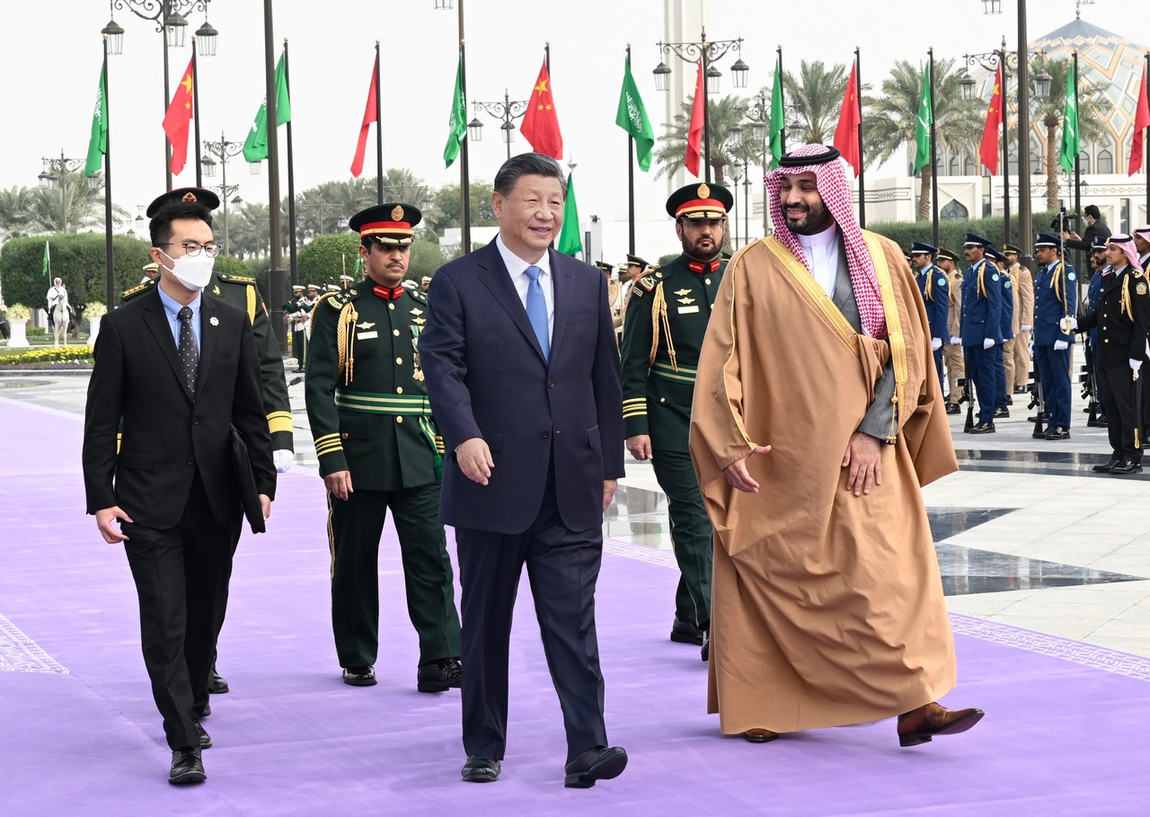 Си Цзиньпина встречали в Эр-Рияде гораздо теплее, чем Байдена.