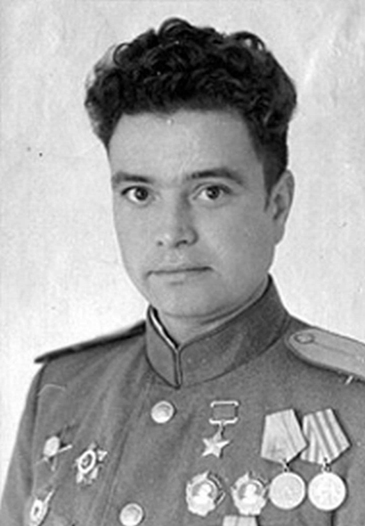 Герой Советского Союза гвардии капитан Николай Петрович Краснов, командир экипажа погибшего Ил-4.