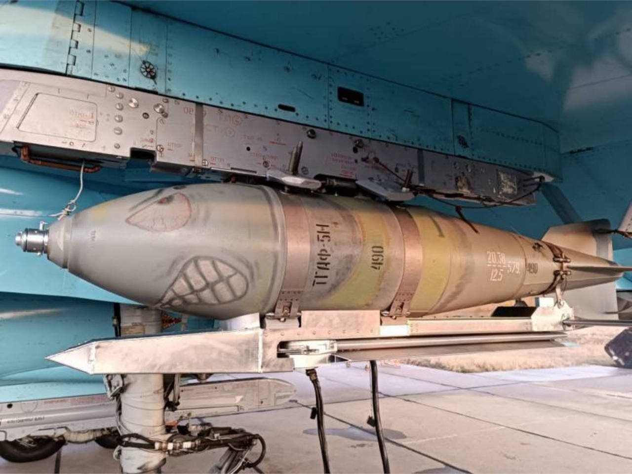 Бомба с УМПК на базе ФАБ-500 М62.