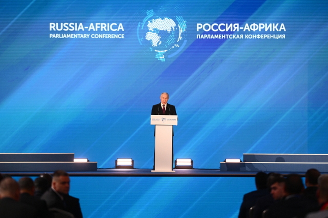  Владимир Путин выступает на международной парламентской конференции «Россия-Африка в многополярном мире», март 2023 г.