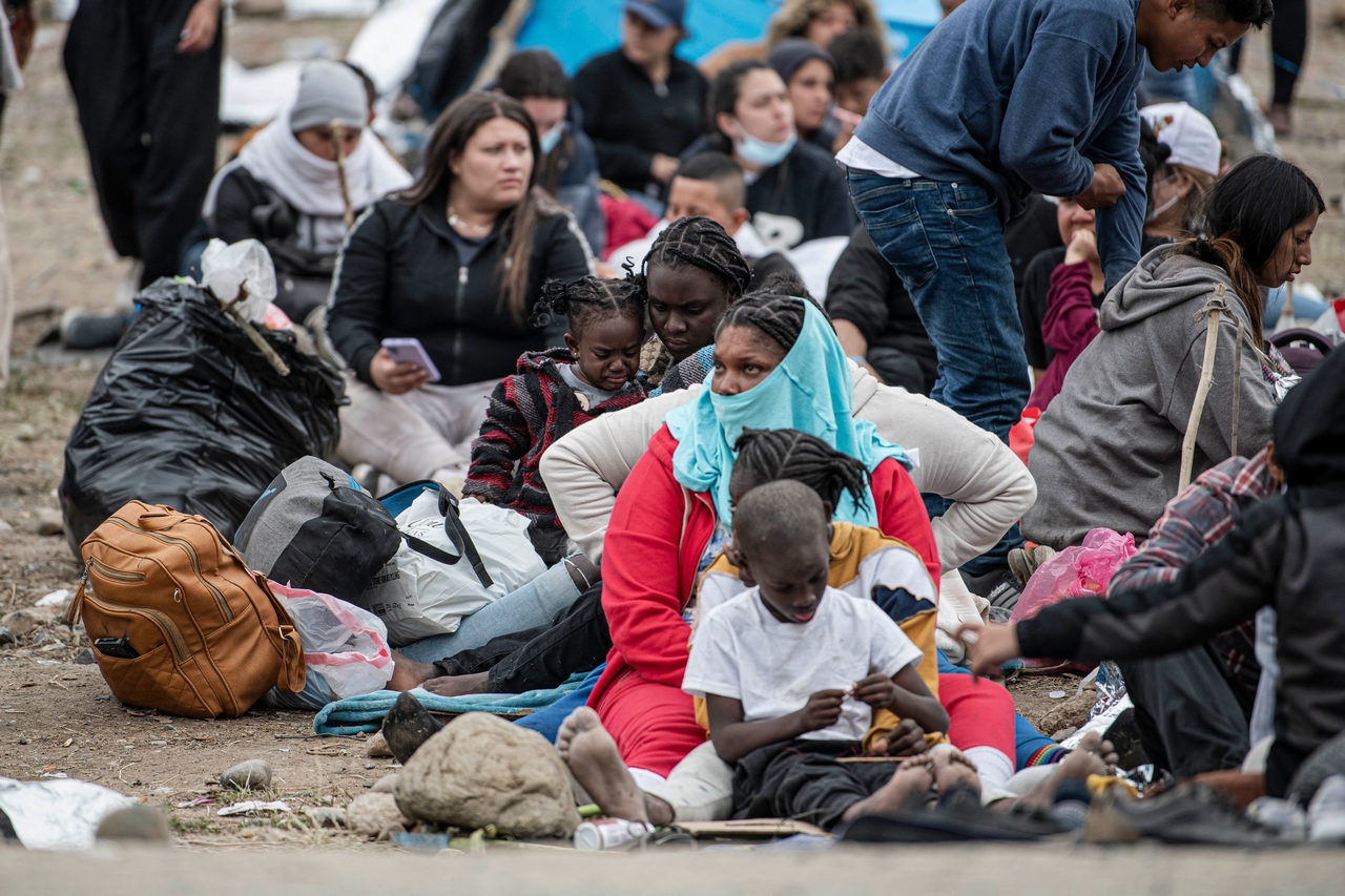 Тысячи беженцев напрасно ждут «открытых дверей».