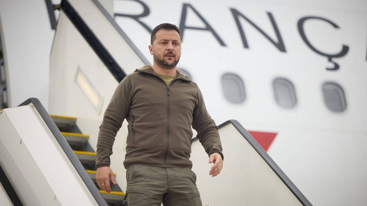 Призрак ездил по Европам Призрак ездил по Европам
