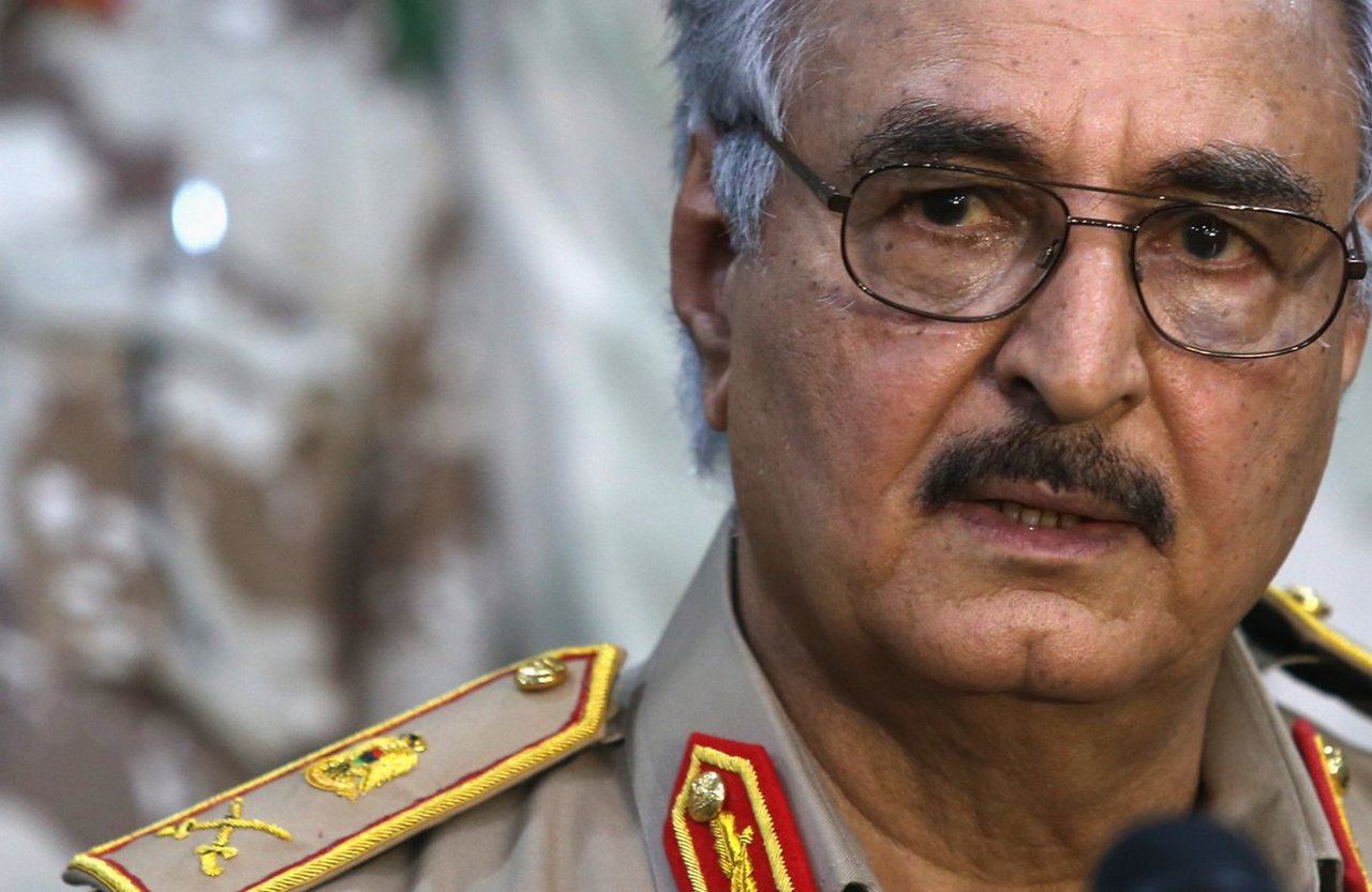Главнокомандующий Ливийской национальной армией Халифа Хафтар тесно связан с Дагало.