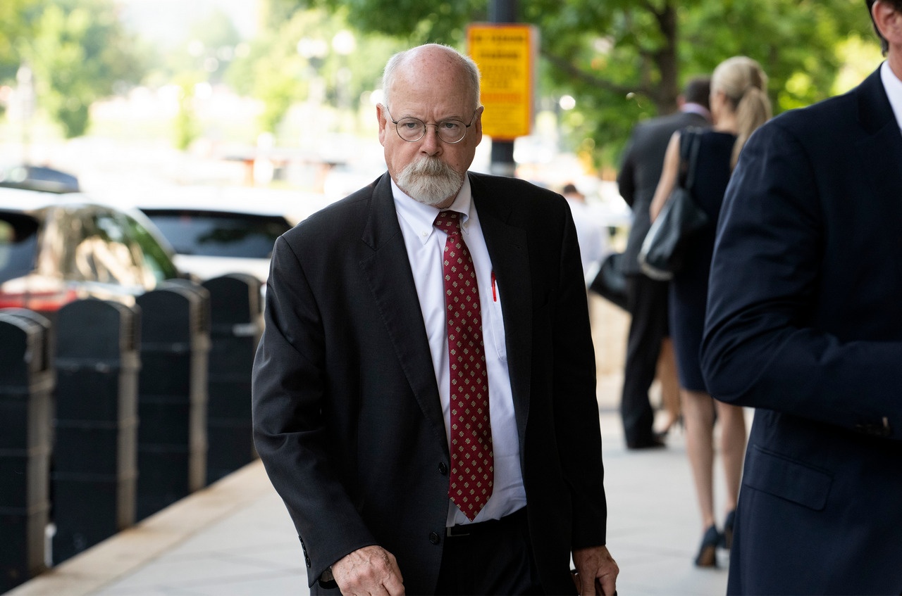 Спецпрокурор США Джон Дарем обвиняет ФБР в «превышении».