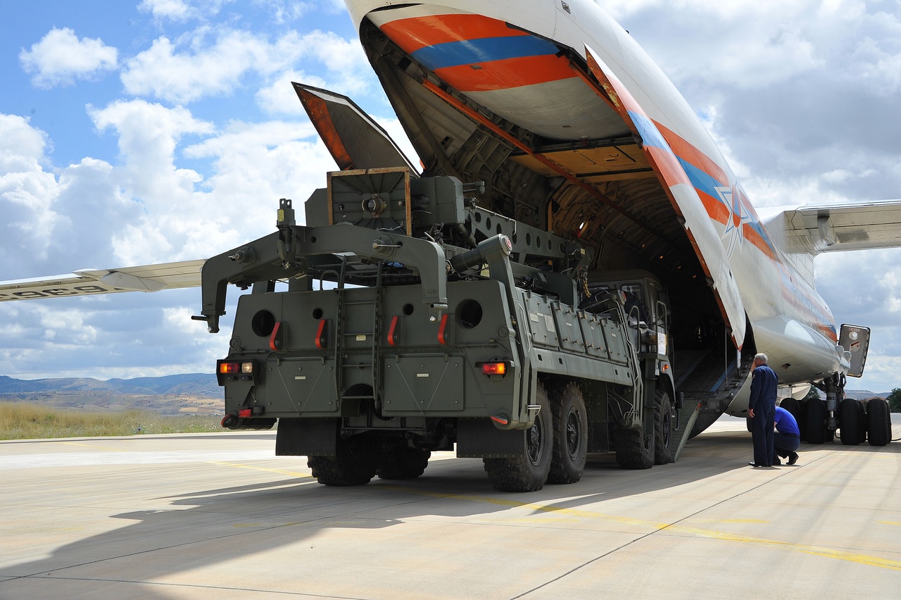 Первая партия российских зенитно-ракетных комплексов С-400 доставлена в Турцию, 12 июля 2019 г.