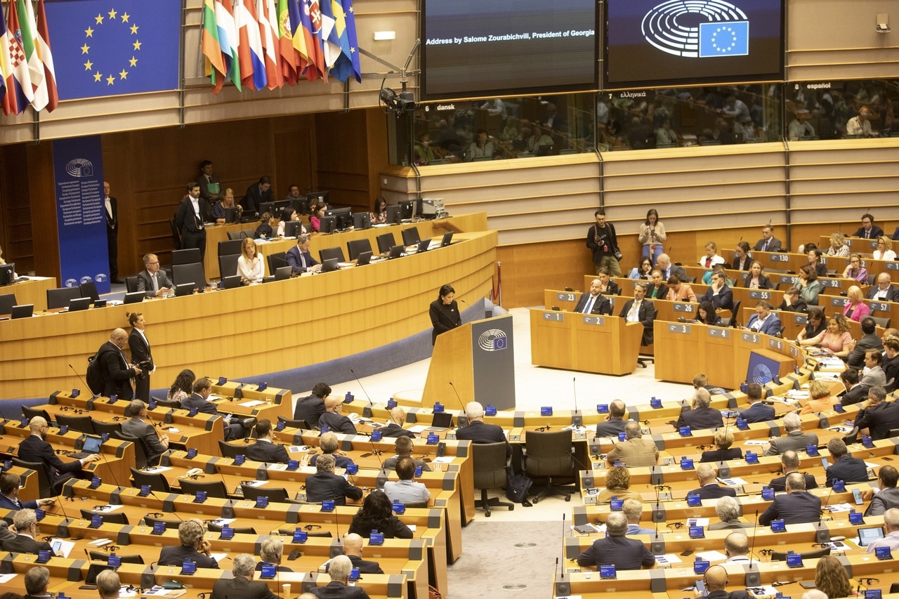 Европарламент объединяется против «отщепенца» Орбана.