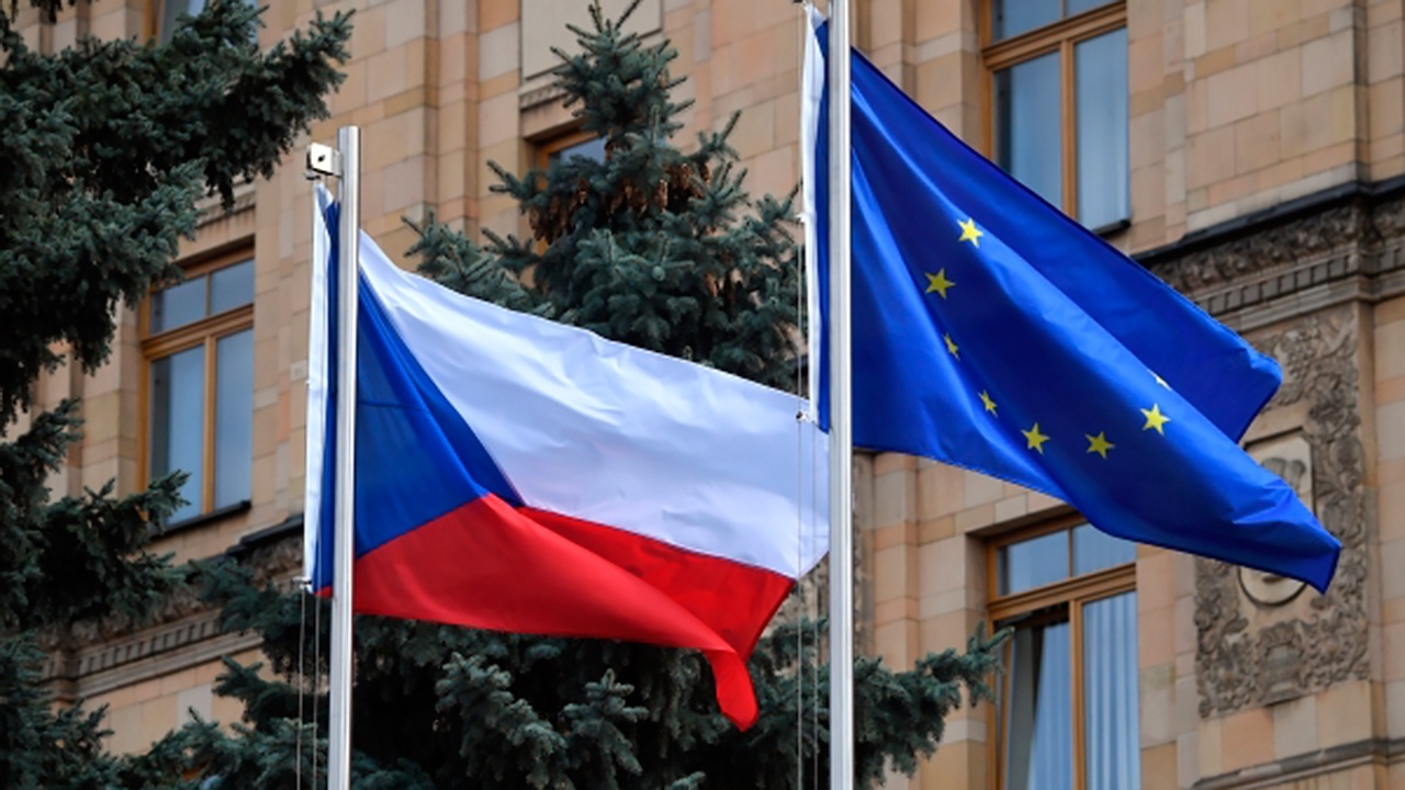 Чехия разрешила 33 компаниям нарушать санкции против России