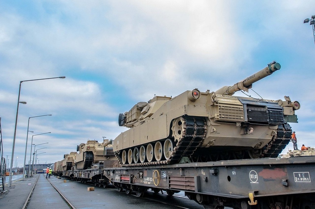 Вместо Польши танки Abrams поедут на Украину.
