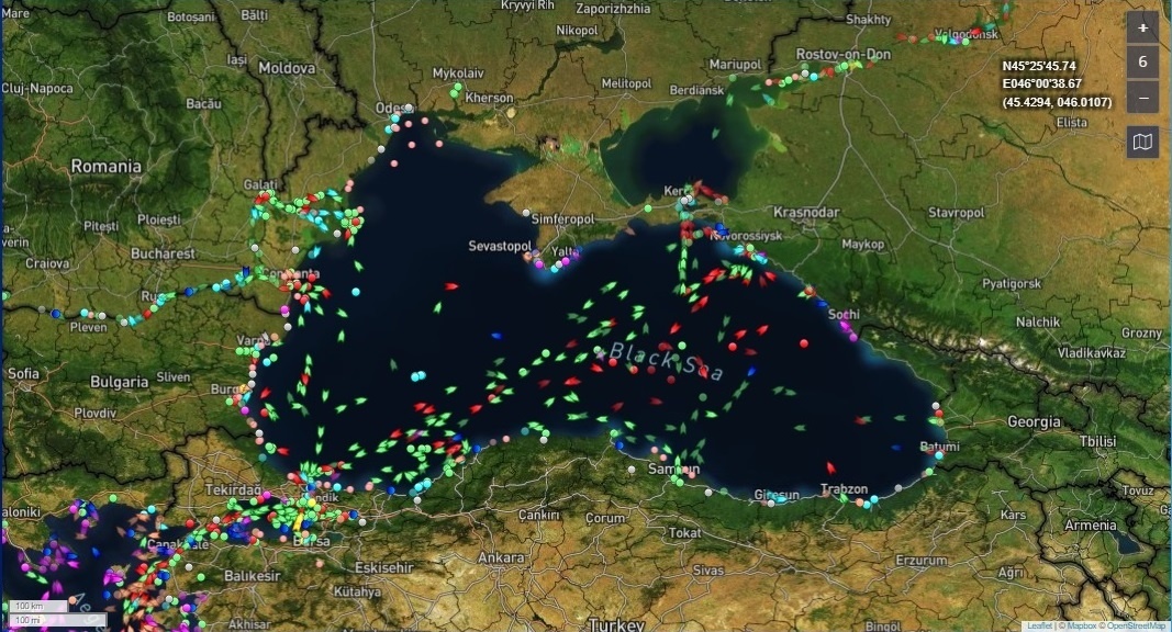 В настоящее время в Чёрном море находится около двухсот гражданских судов под флагами различных государств.