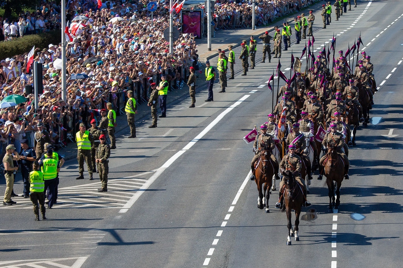 Какой праздник без знаменитой польской кавалерии.