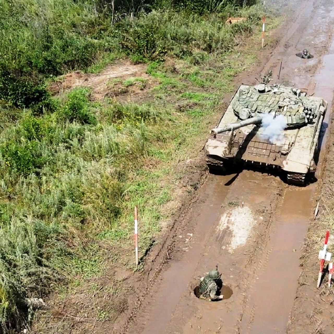 В Приамурье курсанты ДВОКУ прошли обкатку танками.