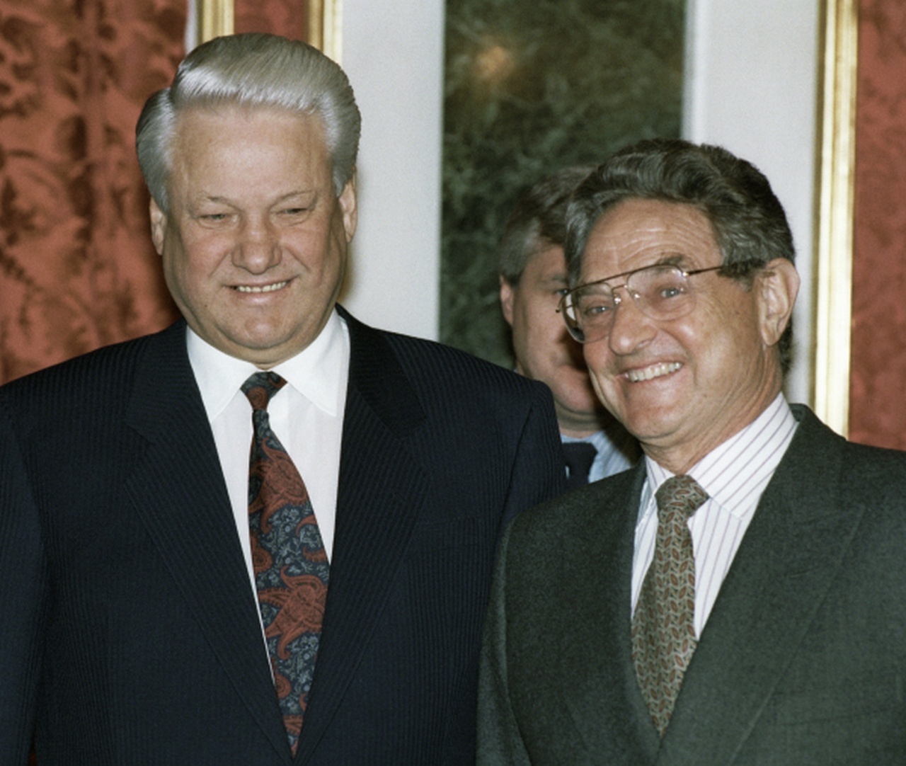Борис Ельцин и Джордж Сорос во время встречи с представителями деловых кругов США, 1993 г.