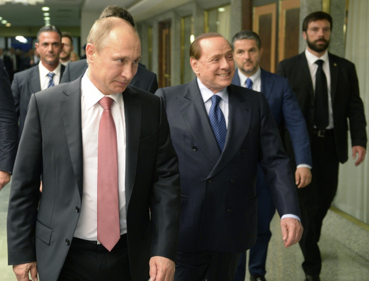 У президента Путина и премьера Берлускони были очень тёплые отношения.