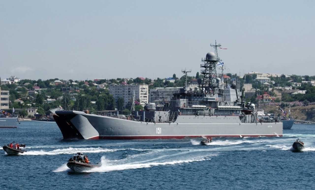 Большой десантный корабль «Азов», проект 775/III-3.