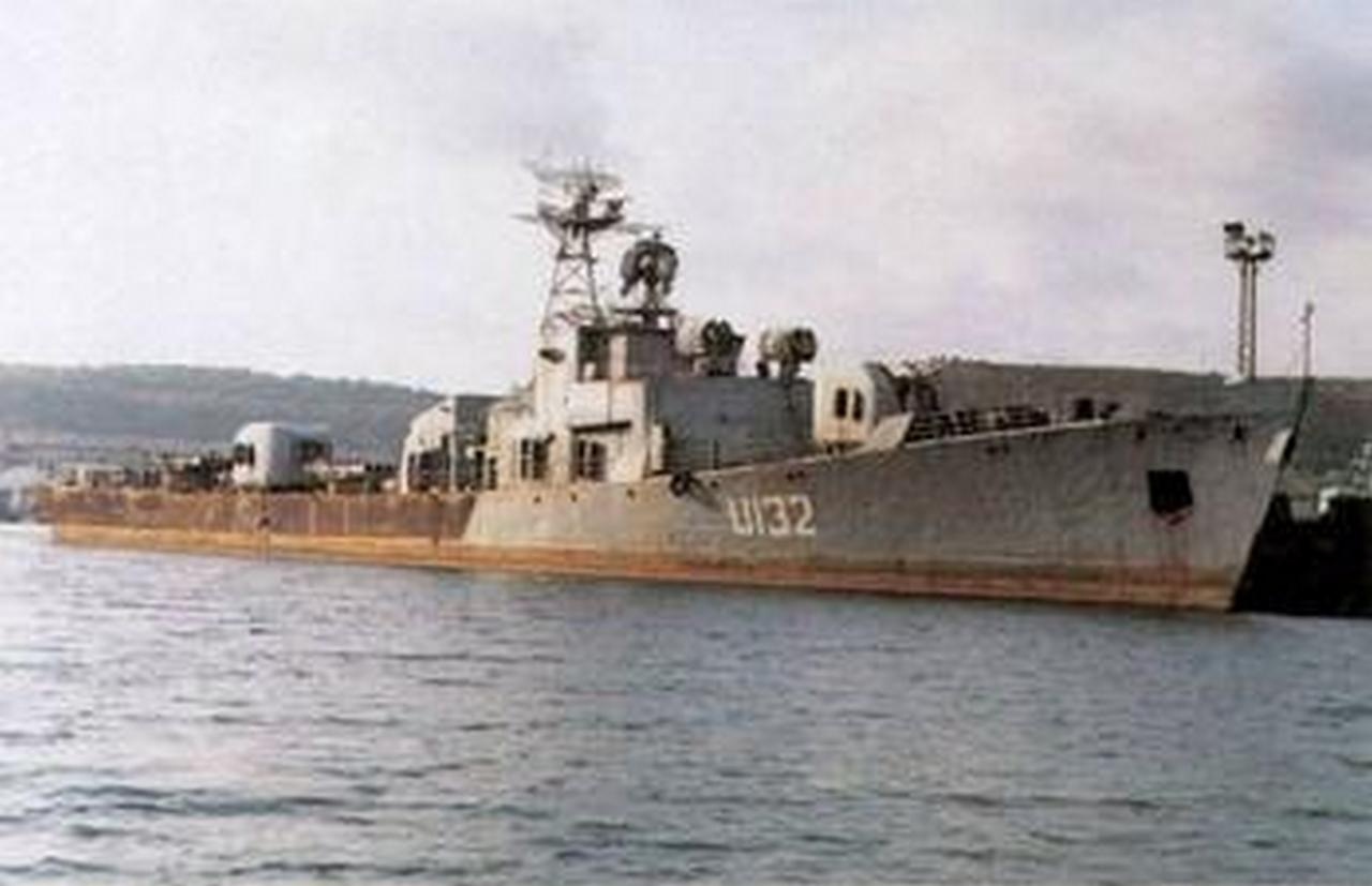 Первый корабль ВМСУ - угнанный в Одессу сторожевик Черноморского флота СКР-112.
