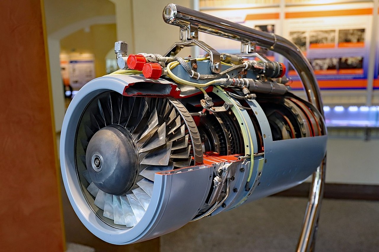 Турбореактивный двигатель Р-95-300.