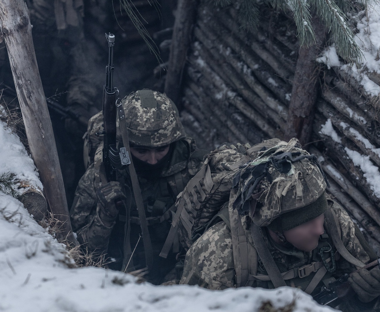 Украинские военнослужащие на учебных сборах в Польше.